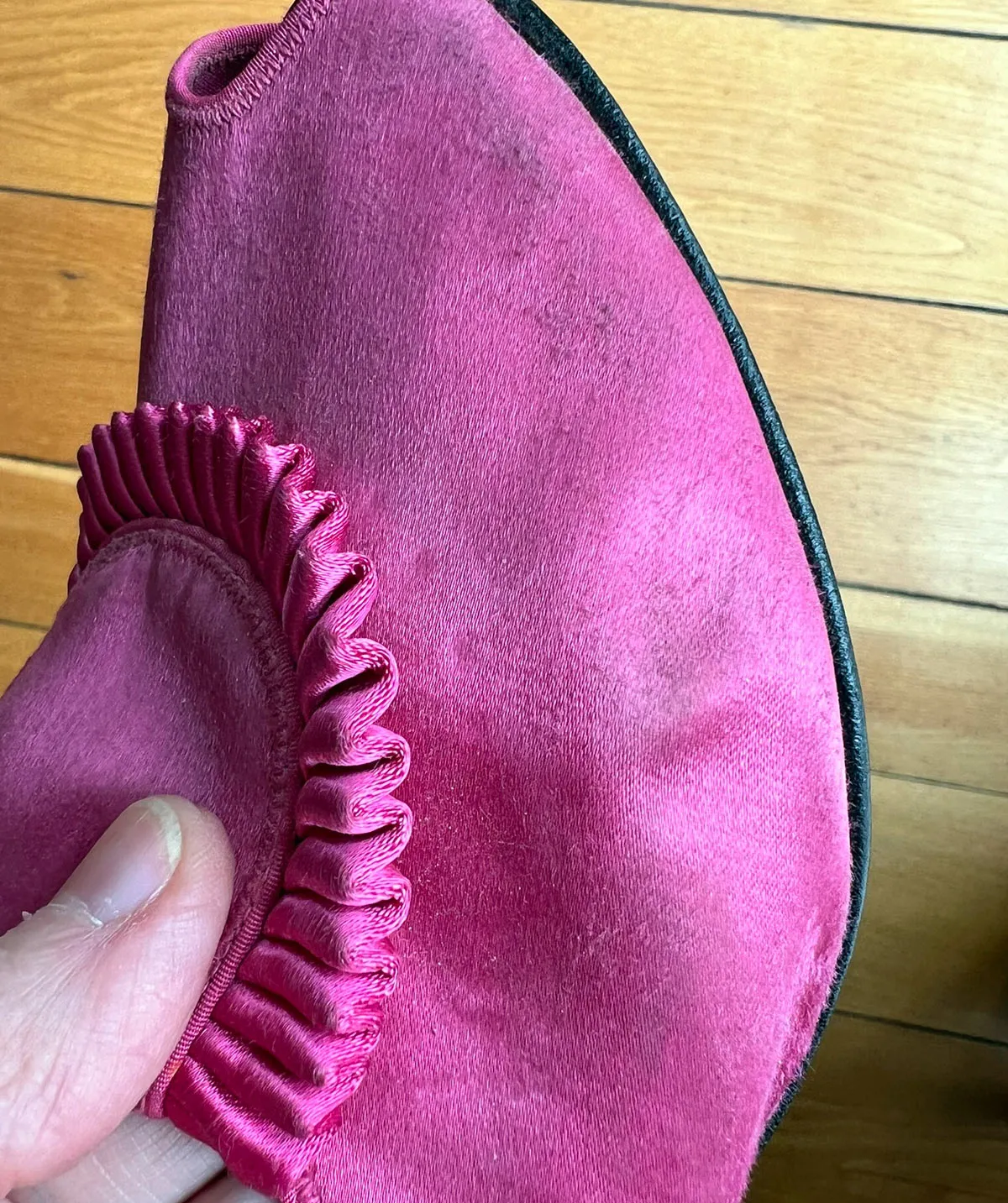 40s Vintage Peeptoe Heels Rose Pink Satin Ruffled Slippers Slingback Shoes Daniel Green VFG