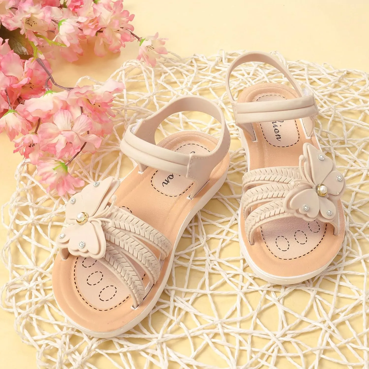 Children Girls Low Heel Dress Sandals Summer New Soft Sole Non Slip Comfortable Fashion Princess Shoes Bow Cute Summer Weeding Sandals